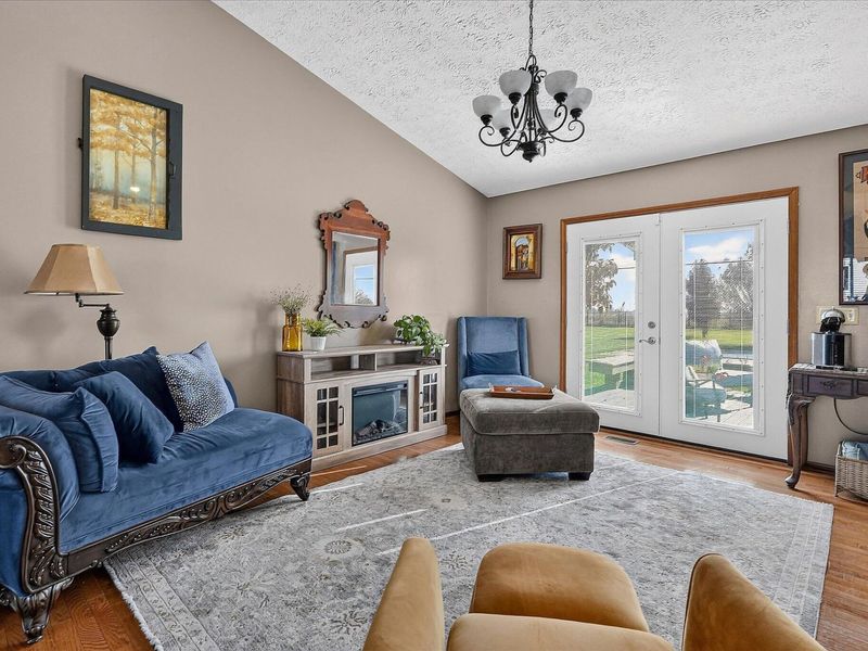 1614 S Charleston Road, Jamestown, OH 45335 Photo 4