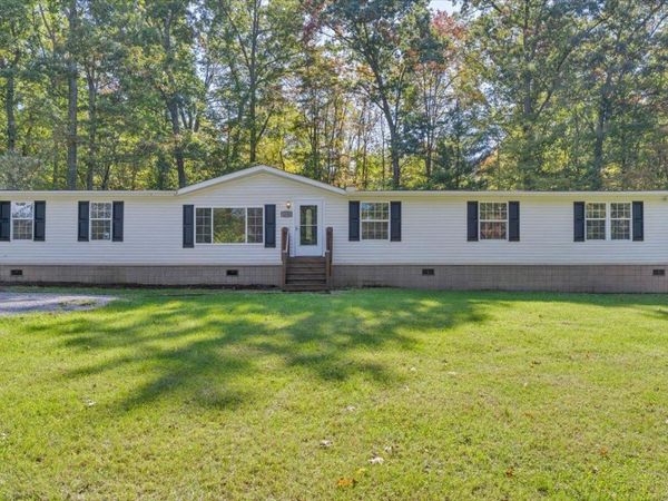 3050 Chase CT, Salem, VA 24153