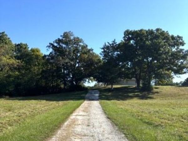 3111 Highway P , Wentzville, MO 63385