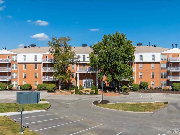 14471 Bantry Lane, Unit 15, Chesterfield, MO 63017