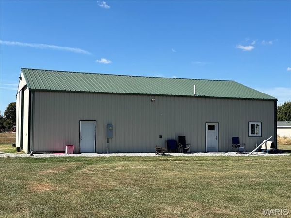 207 S 7th Street, Mulberry Grove, IL 62262
