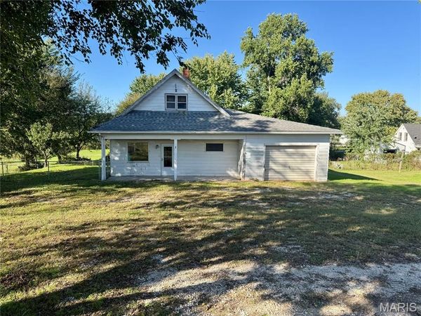 28630 State Route V , Maywood, MO 63454