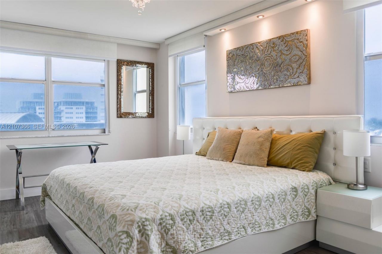 6039 Collins Ave , Unit 937, Miami Beach, FL 33140 Photo