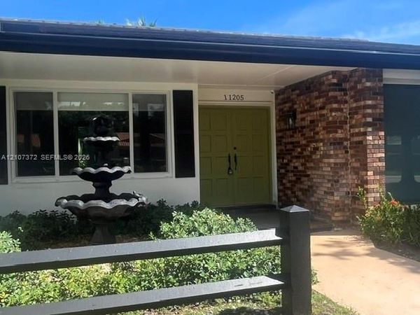 11205 SW 72nd Ave , Pinecrest, FL 33156