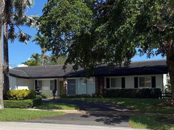 11205 SW 72nd Ave , Pinecrest, FL 33156