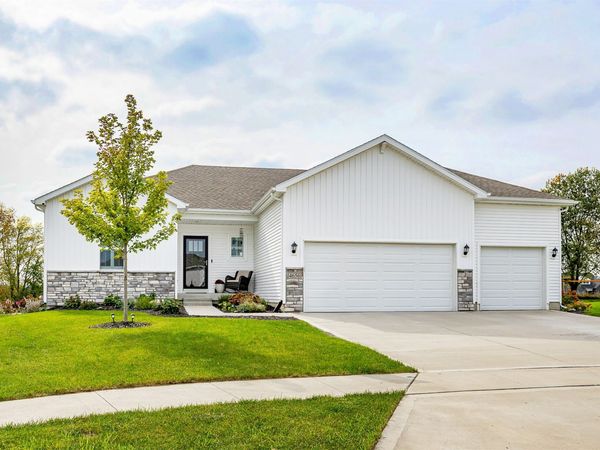4656 172nd Way , Urbandale, IA 50323