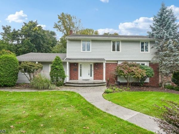 26 Almroth Dr, Wayne, NJ 07470
