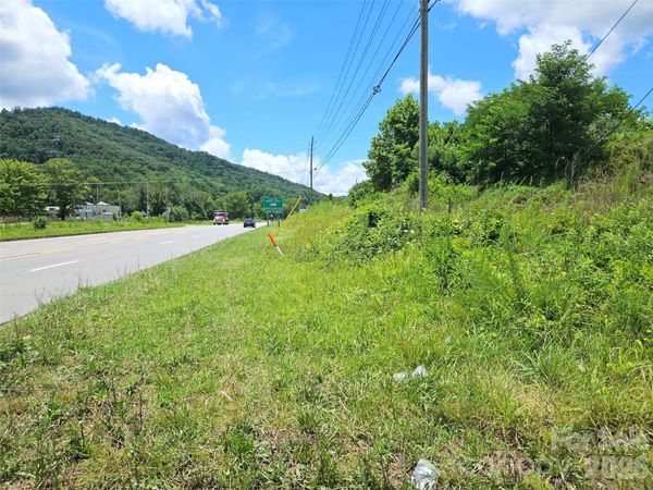 2784 US 70 Highway , Swannanoa, NC 28778