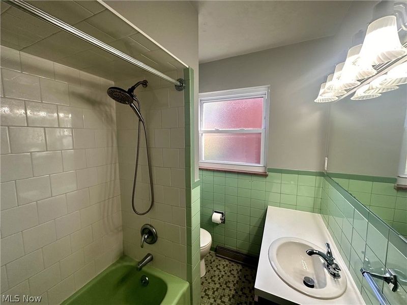 114 Greencrest Terrace, Unit D, Akron, OH 44313 Photo 7