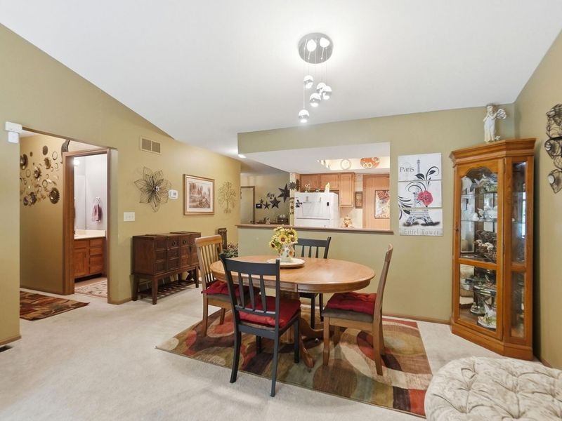 4466 White Leaf Way, Columbus, OH 43228 Photo 10