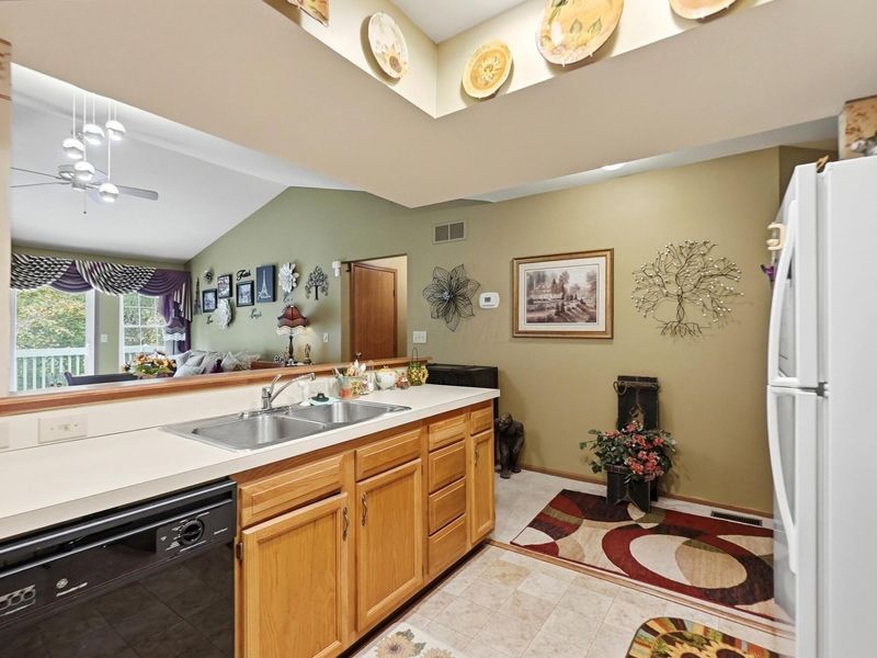 4466 White Leaf Way, Columbus, OH 43228 Photo 14