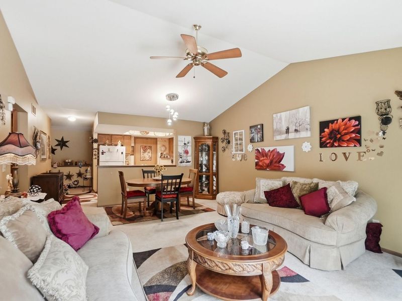 4466 White Leaf Way, Columbus, OH 43228 Photo 9