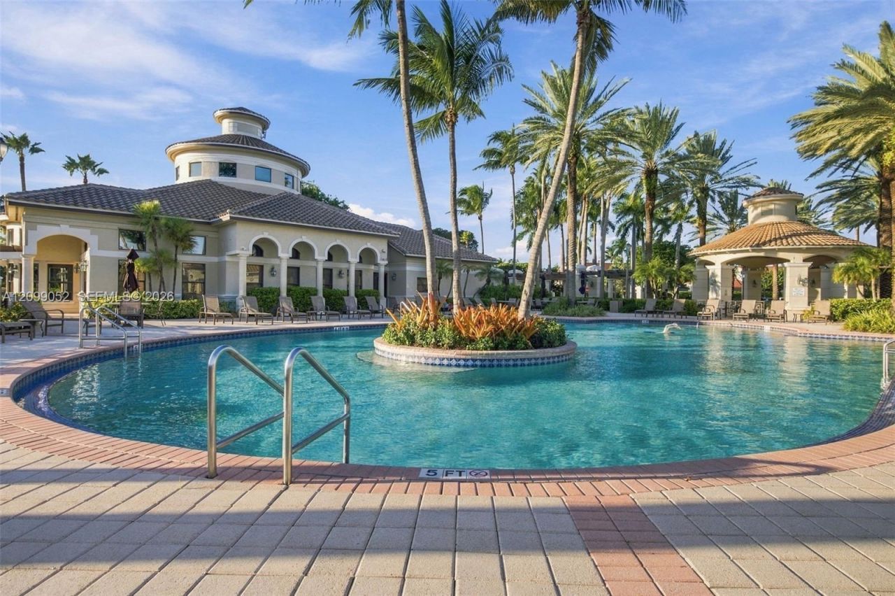 1516 Breakwater Ter , Hollywood, FL 33019 Photo
