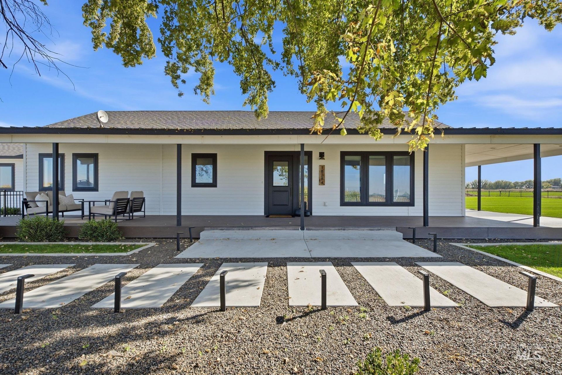 18284 Dean Ln, Nampa, ID 83687 Main Photo