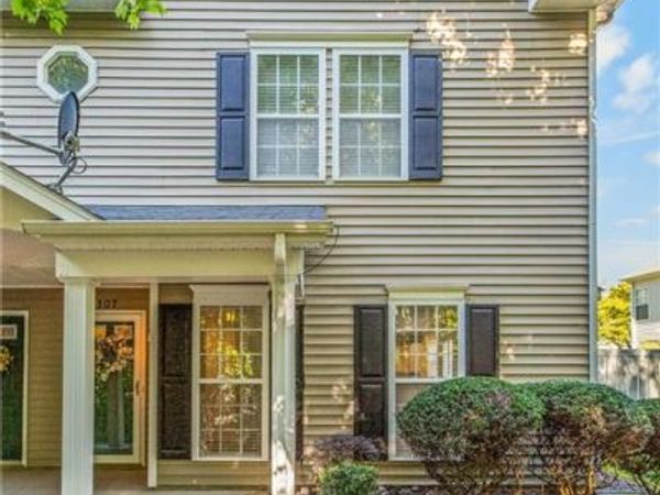 4107 McConnell Drive , Kernersville, NC 27284