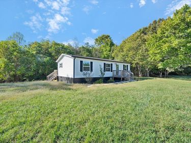 36 Nutmeg Lane, Penhook, VA 24137