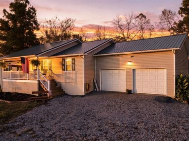 362 Hundley Ln, Madison Heights, VA 24572
