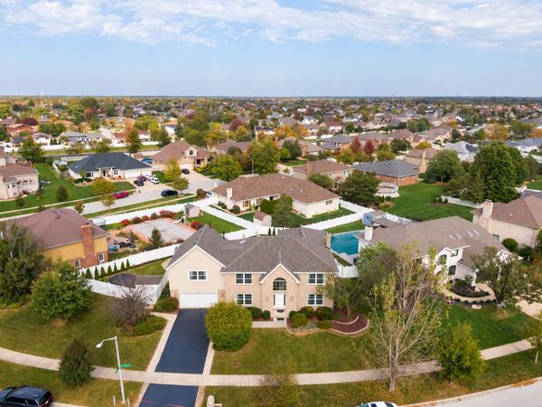 8930 Golden Pheasant Drive , Tinley Park, IL 60487