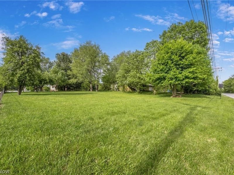 2607 Wise Road, North Canton, OH 44720 Photo 4