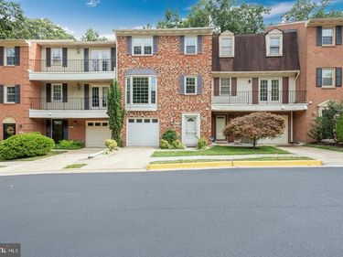 8575 RAGLAN ROAD, VIENNA, VA 22182