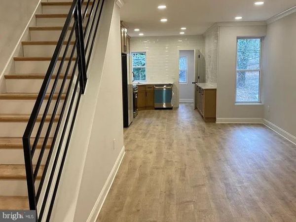 553 E PENN STREET, PHILADELPHIA, PA 19144