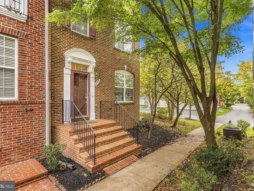 1117 Gaither Road, Rockville, MD 20850 Main Photo