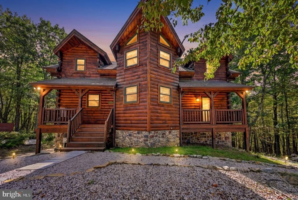 46 MANAYUNK AVENUE , HAZLE TWP, PA 18202