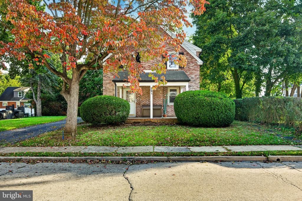 291 JACKSON AVENUE, LANSDOWNE, PA 19050