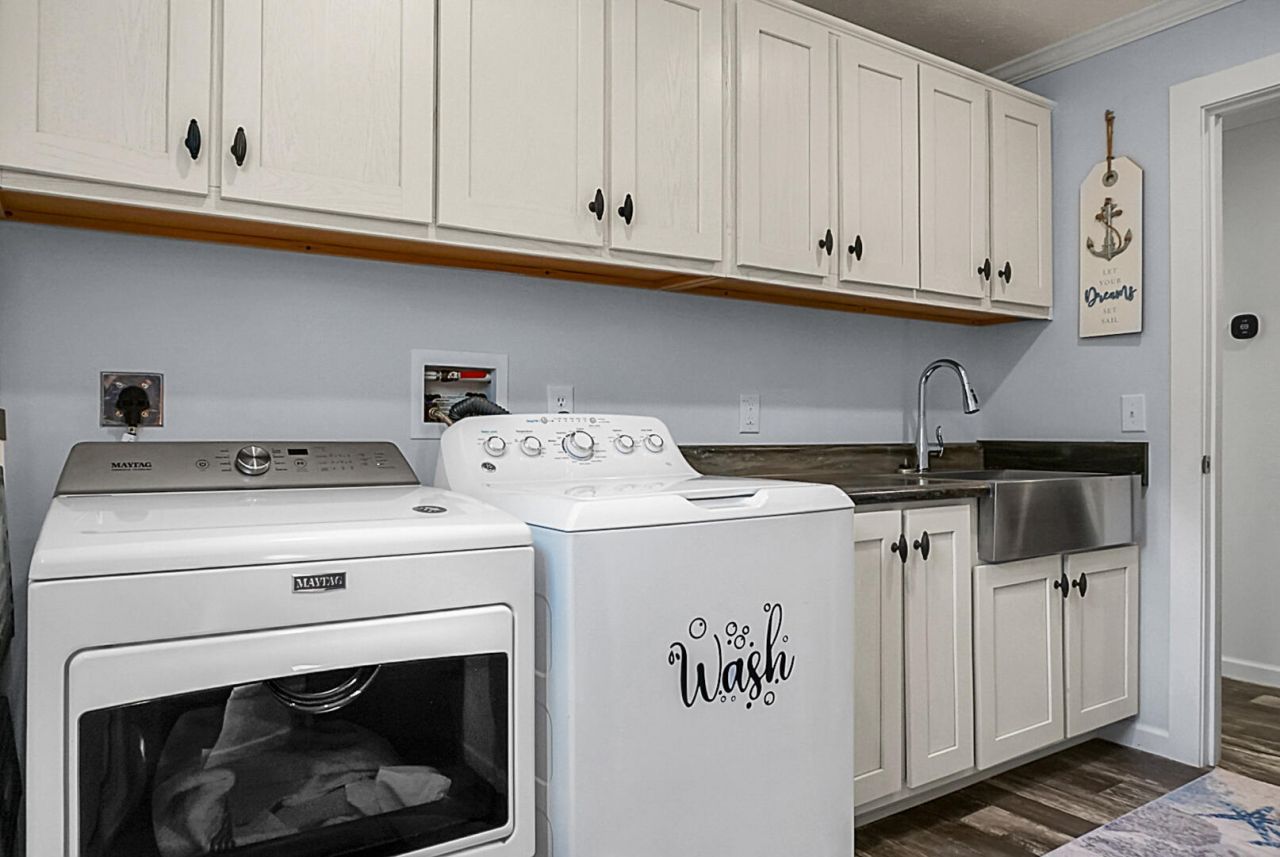 274 Rae Lane Photo 43