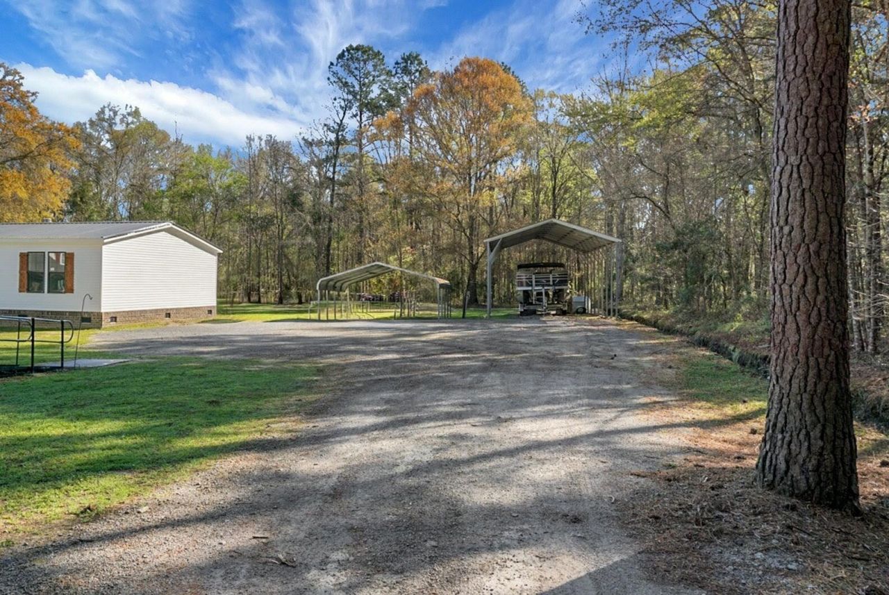 274 Rae Lane Photo 8