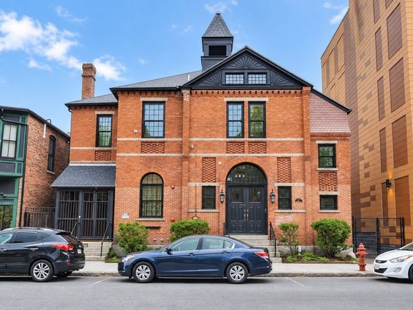 150 Middlesex St, Unit 2, Lowell, MA 01852