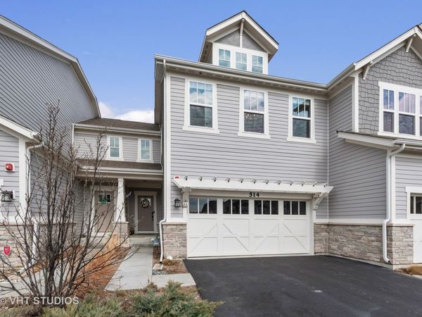 514 Pershing Court , Barrington, IL 60010