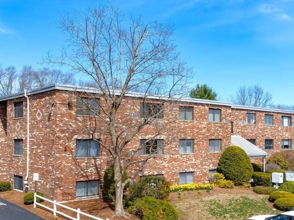 69 Milliken Ave, Unit 1A, Franklin, MA 02038