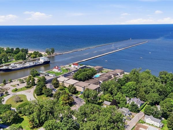 811 Westage At The Harbor , Rochester, NY 14617