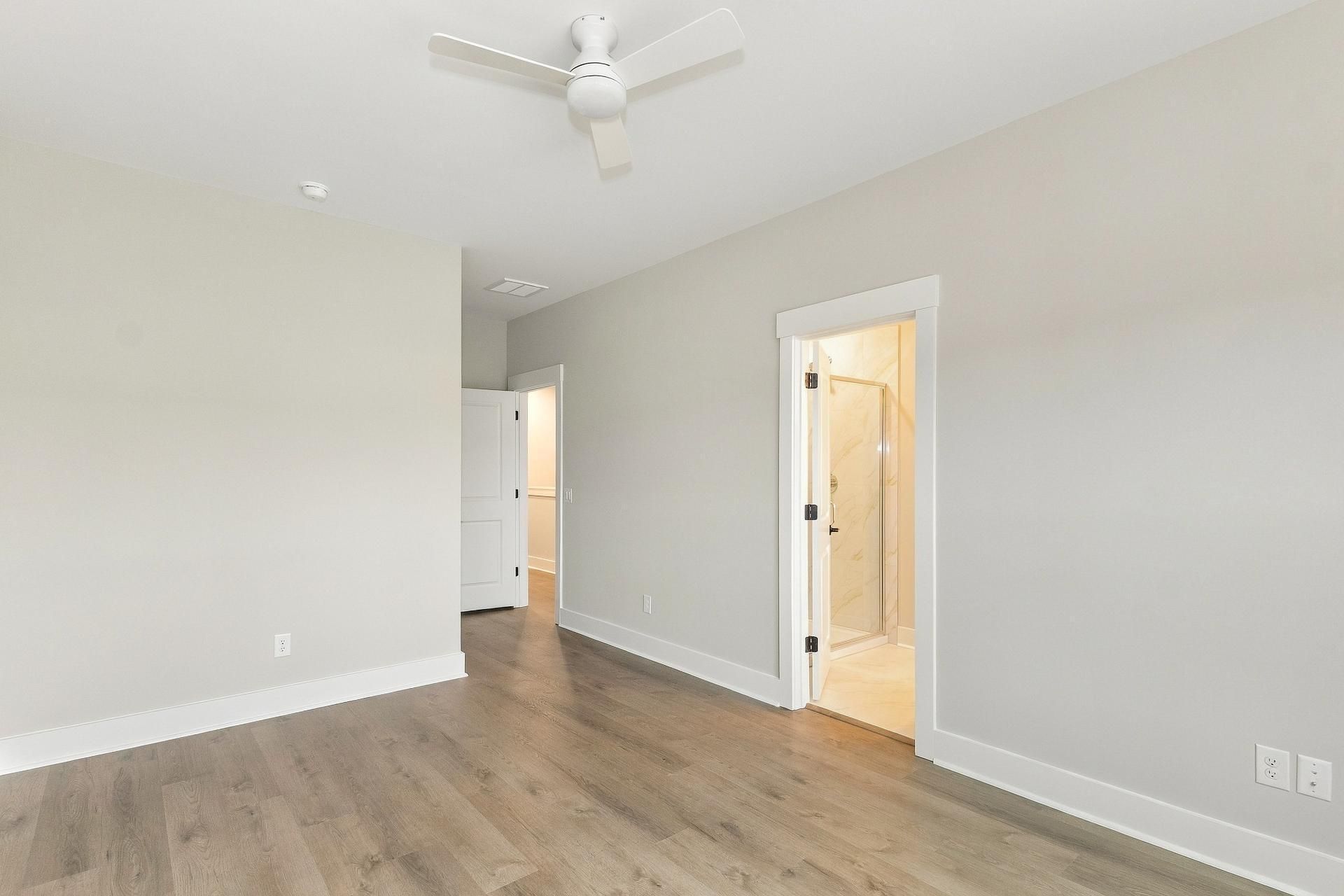 121 Kirkland Street Photo 7