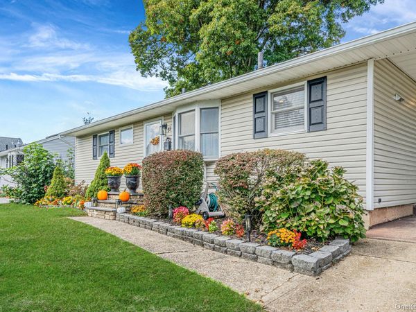 11 Langdon Street, Islip, NY 11751