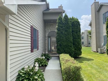 131 STRATFORD Lane , Orion Township, Mi 48360
