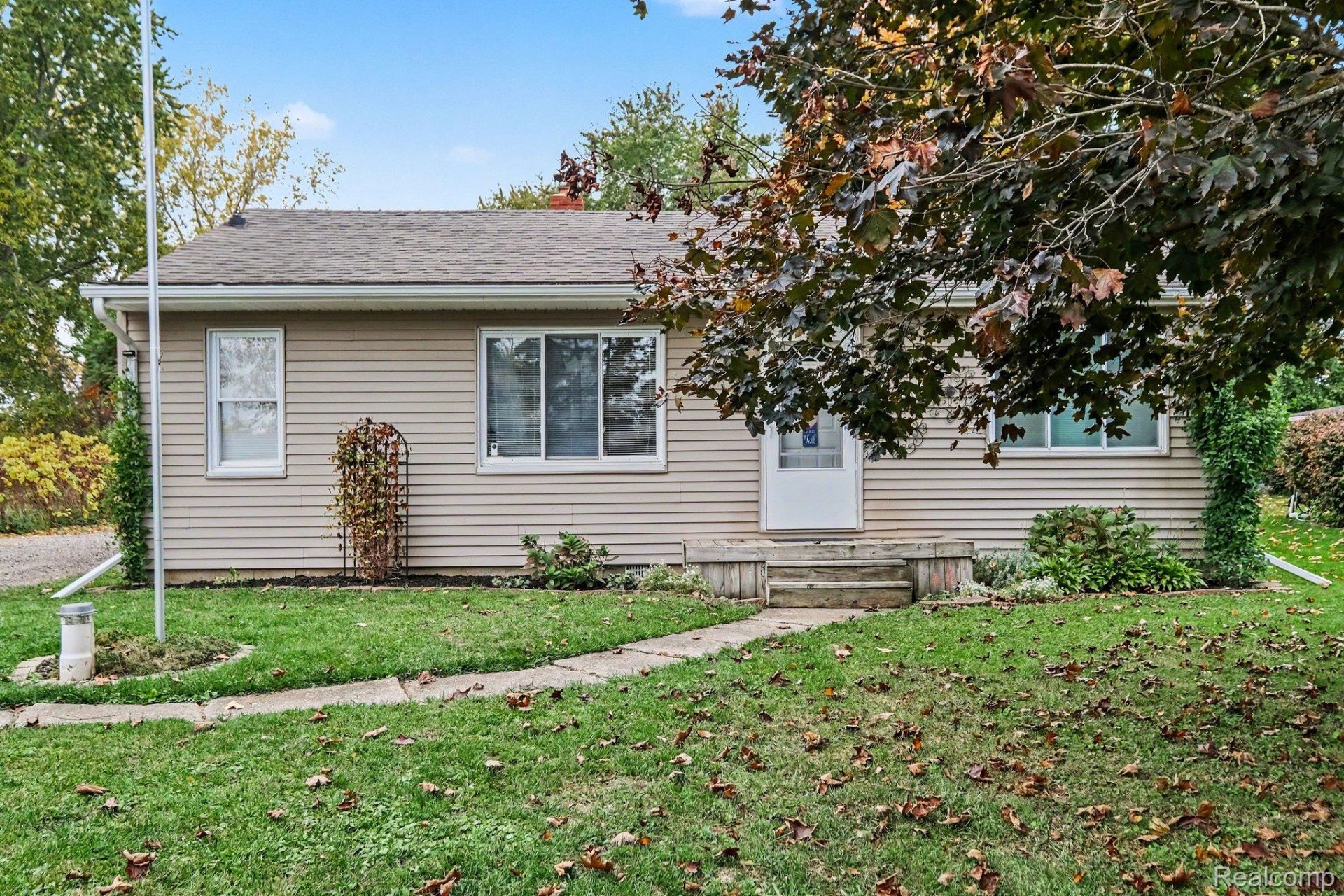 3346 Ellis Park Drive, Burton, Mi 48519 Main Photo