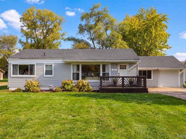 34585 Koch Avenue , Sterling Heights, Mi 48310
