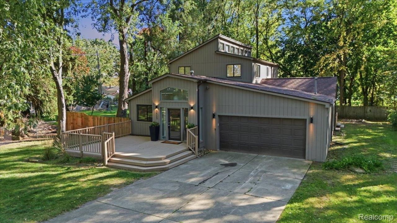 5445 Savoy Drive, Waterford Township, Mi 48327 Main Photo