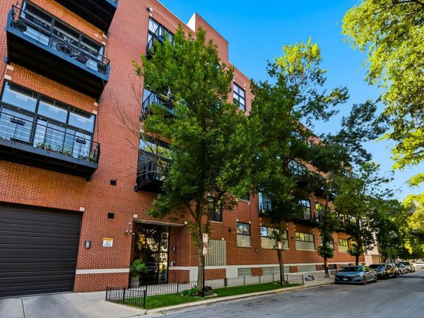 1934 N Washtenaw Avenue , Unit 207, Chicago, IL 60647