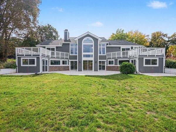 760 Bridgeview Bay Drive, Norton Shores, MI 49441