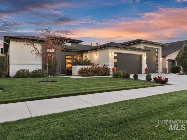 10677 W Lothbury Dr, Star, ID 83669