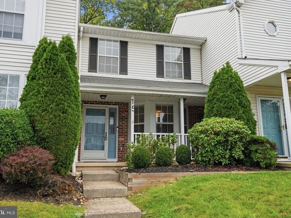 15 FAIR OAKS COURT, NEWTOWN, PA 18940