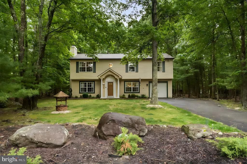4113 ASHWOOD LANE , EAST STROUDSBURG, PA 18301