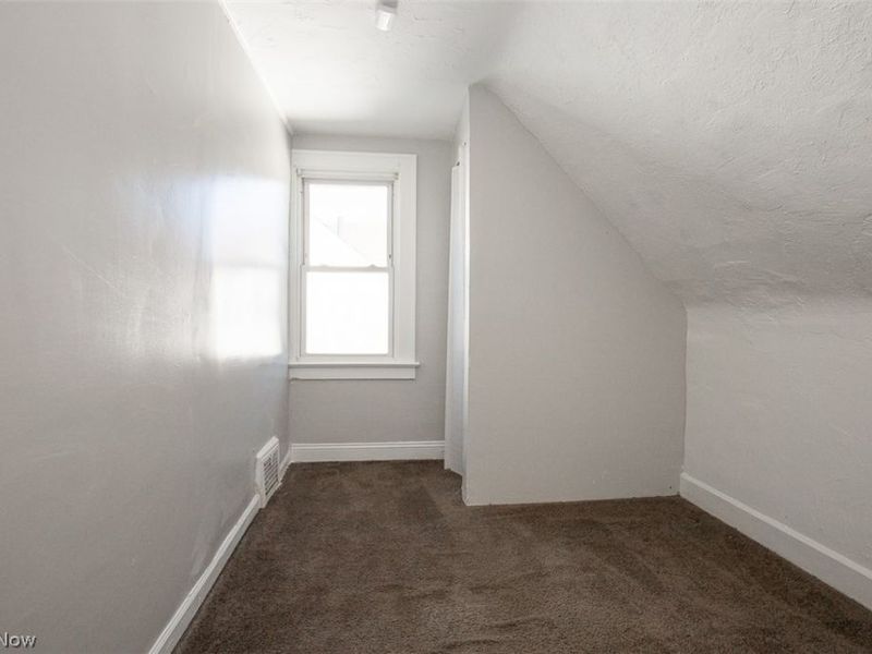 18761 Raymond Street, Maple Heights, OH 44137 Photo 17