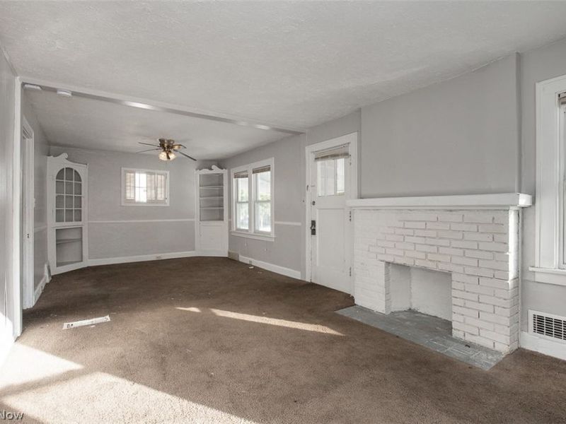 18761 Raymond Street, Maple Heights, OH 44137 Photo 3