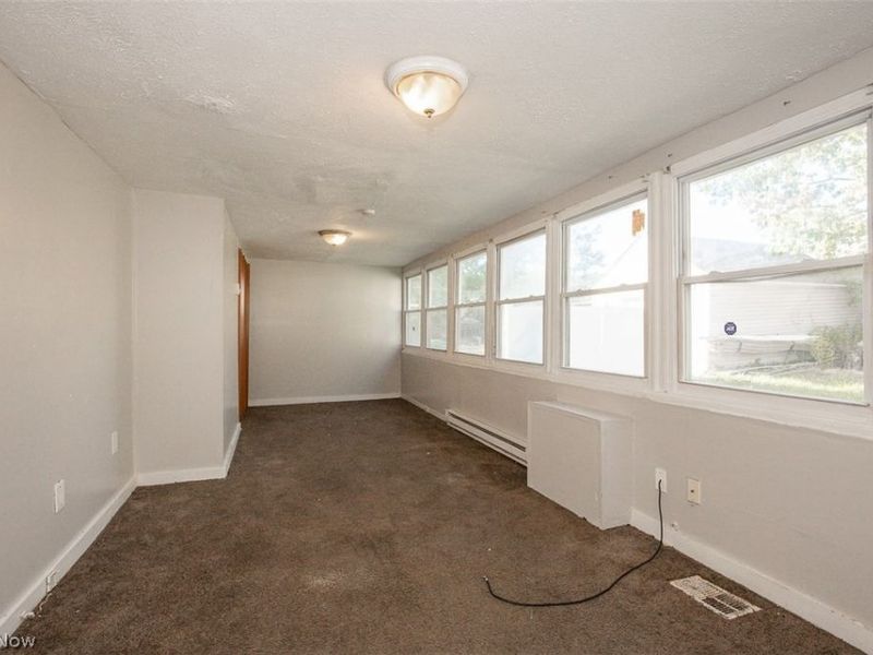 18761 Raymond Street, Maple Heights, OH 44137 Photo 8
