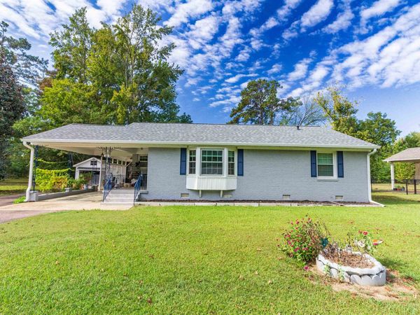 143 SUNRISE CV, Selmer, TN 38375