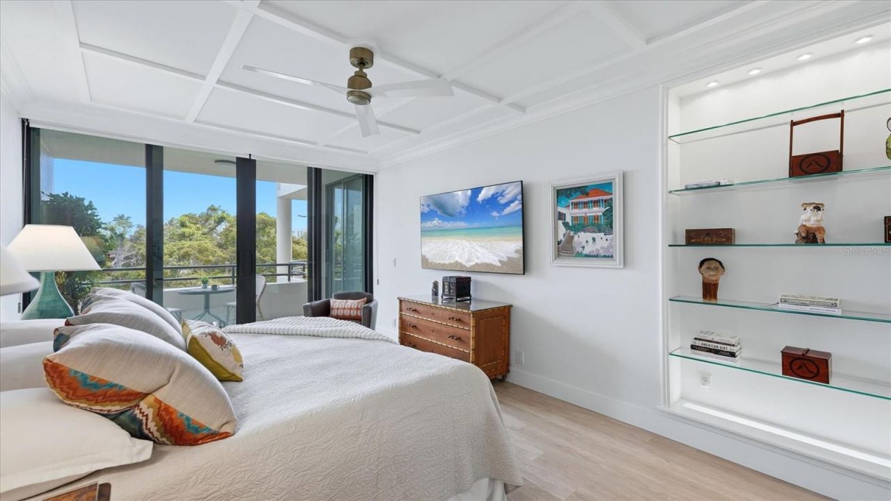 1255 N Gulfstream Avenue, Unit 204, Sarasota, FL 34236 Photo
